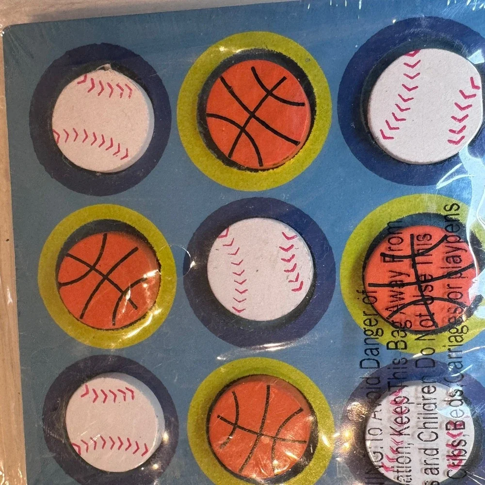 Sports Tic‎ Tac Toe Wooden Game Set Basketball Baseball 10 Pieces New